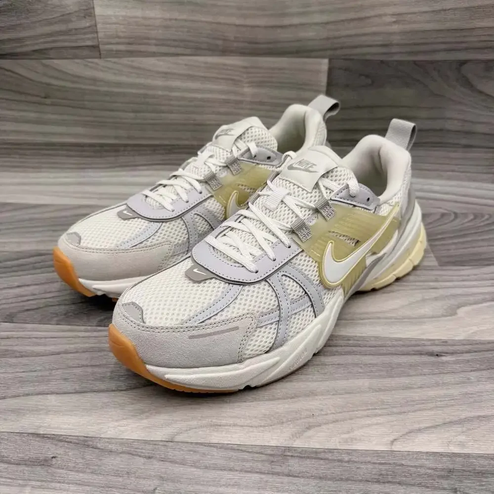 Nike V2K Run Shoes (HV4314-030, Phantom/Light Khaki. Men 10.5 / Women 12